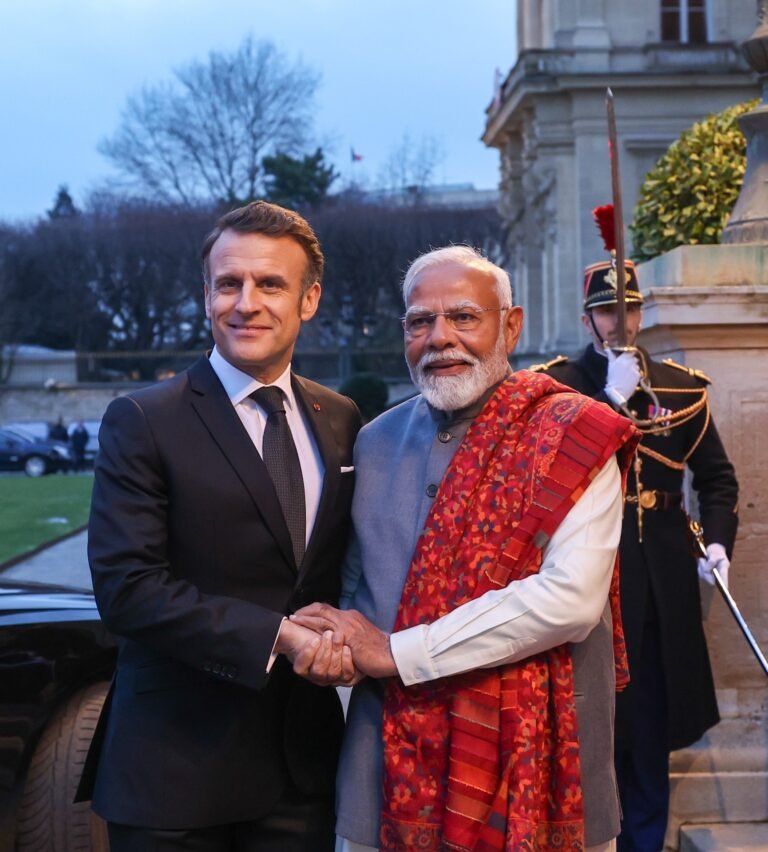 Macron and Modi: An exceptional bond highlighted by remarkable gestures, witnessed in Paris and Marseille.